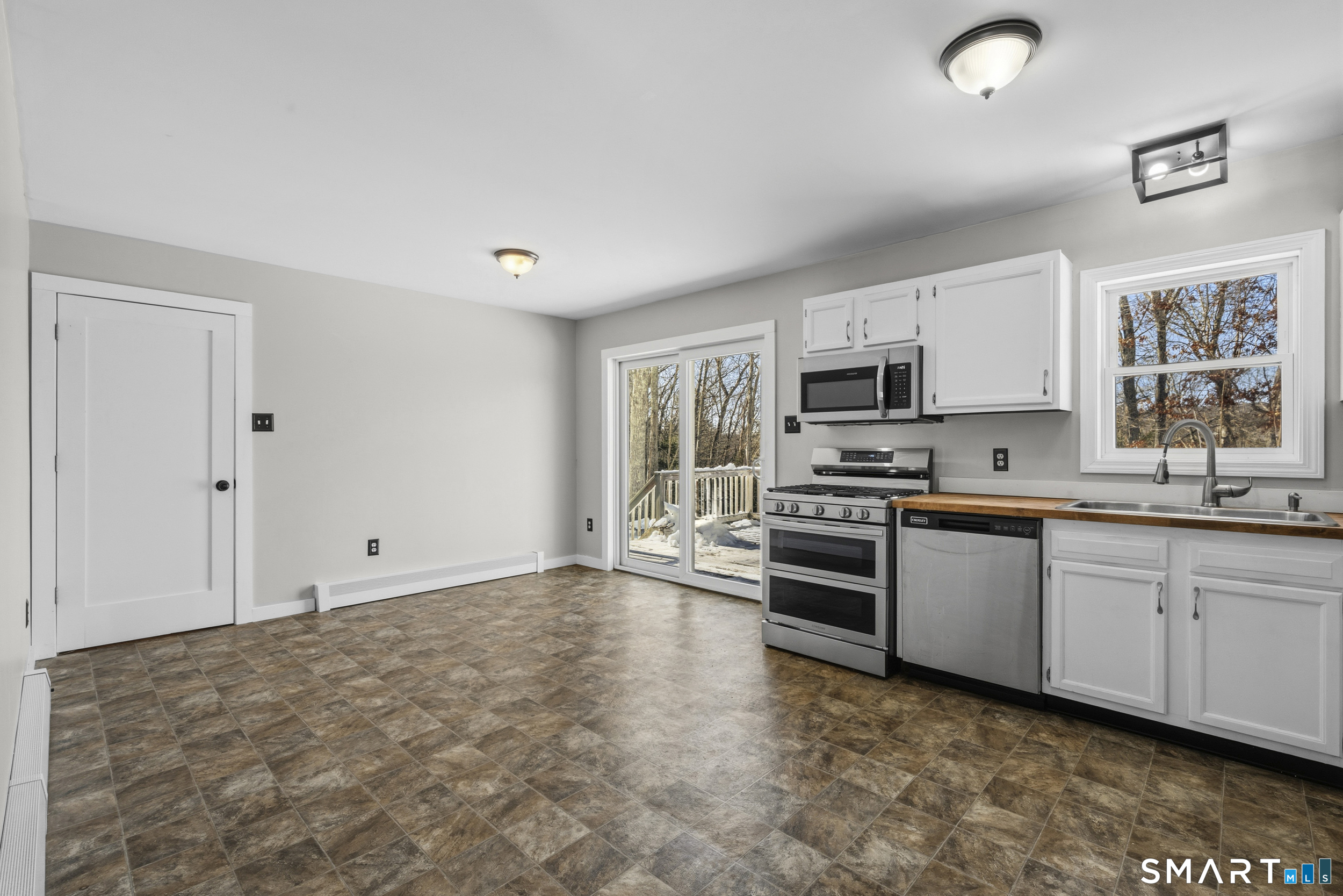 23 Versailles Road Lisbon, CT 06351 - Photo 4 of 30