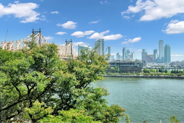 an empty room with a empty space and window