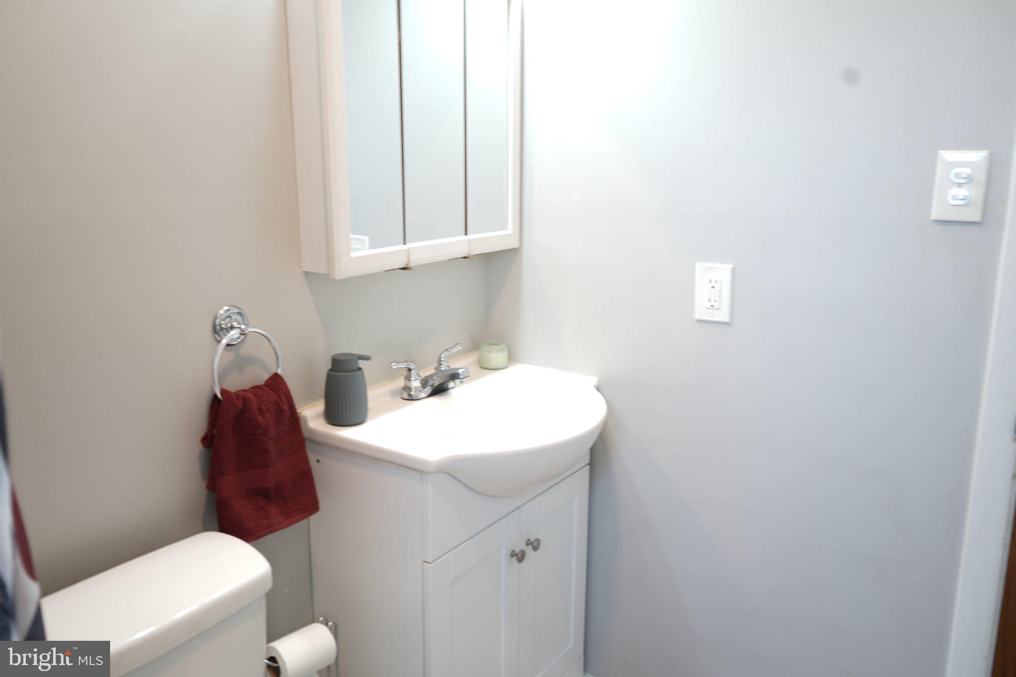 856 Woodlane Road Mount Holly, NJ 08060 - Photo 8 of 24 Charming bathroom with modern touches.