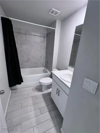 $2,000 | 7020 Ramrod Circle, LaBelle, FL 33935