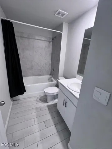 $2,000 | 7020 Ramrod Circle, LaBelle, FL 33935