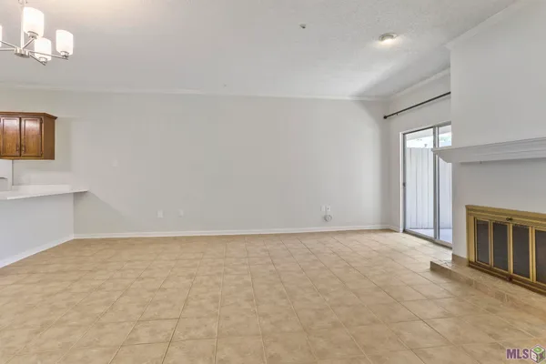 $175,000 | 7640 Lasalle Avenue, Unit 204, Baton Rouge, LA 70806