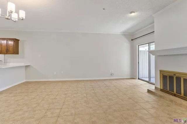$175,000 | 7640 Lasalle Avenue, Unit 204, Baton Rouge, LA 70806
