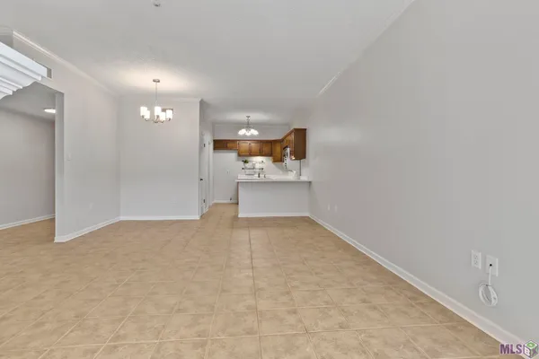 $175,000 | 7640 Lasalle Avenue, Unit 204, Baton Rouge, LA 70806