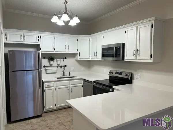 $175,000 | 7640 Lasalle Avenue, Unit 204, Baton Rouge, LA 70806