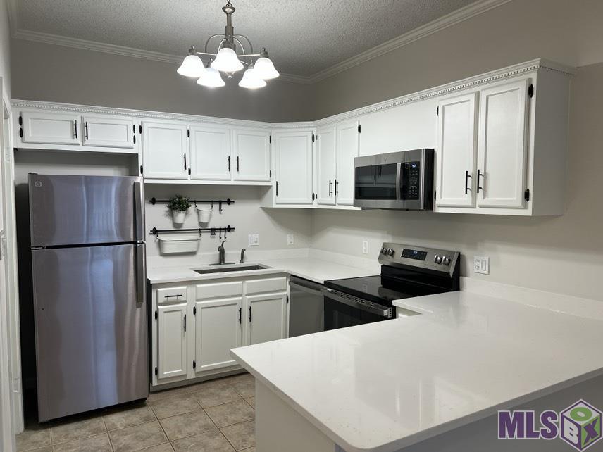 7640 Lasalle Avenue, Unit 204 Baton Rouge, LA 70806 - Photo 6 of 21 Brand new kitchen updates