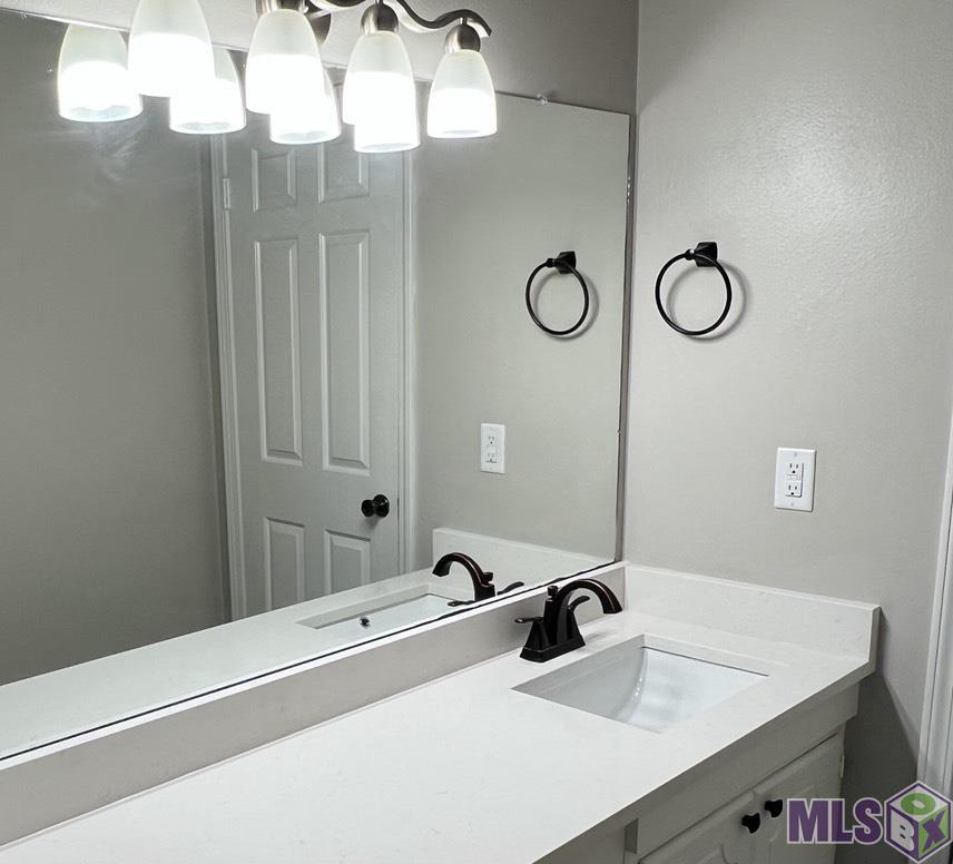 7640 Lasalle Avenue, Unit 204 Baton Rouge, LA 70806 - Photo 9 of 19 Upadated bathroom