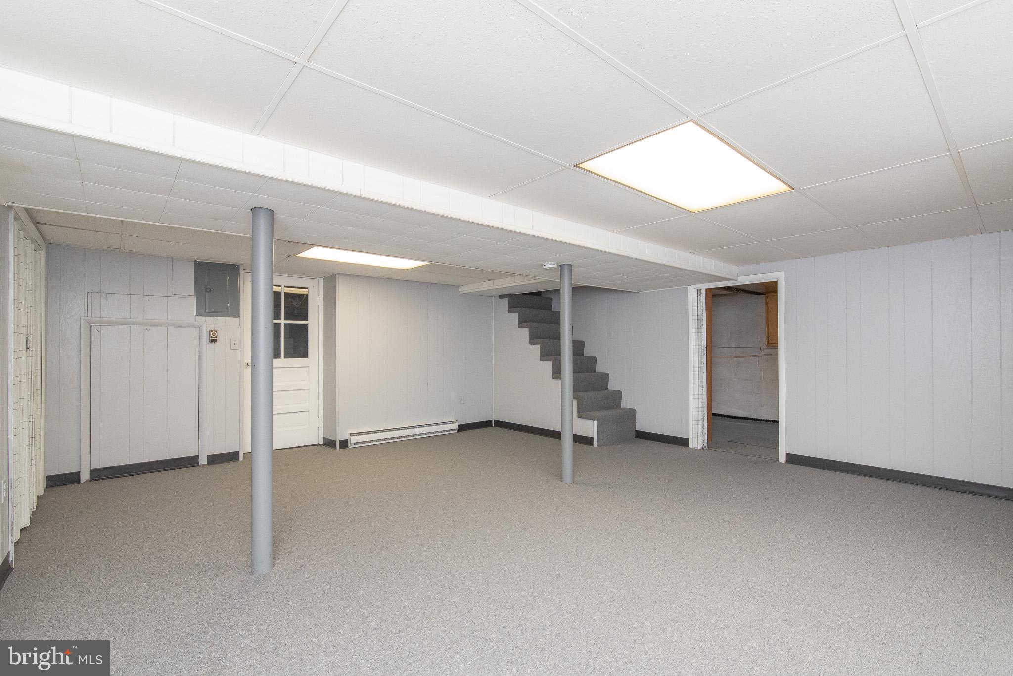 1413 Providence Road Baltimore, MD 21286 - Photo 21 of 33 Family Room