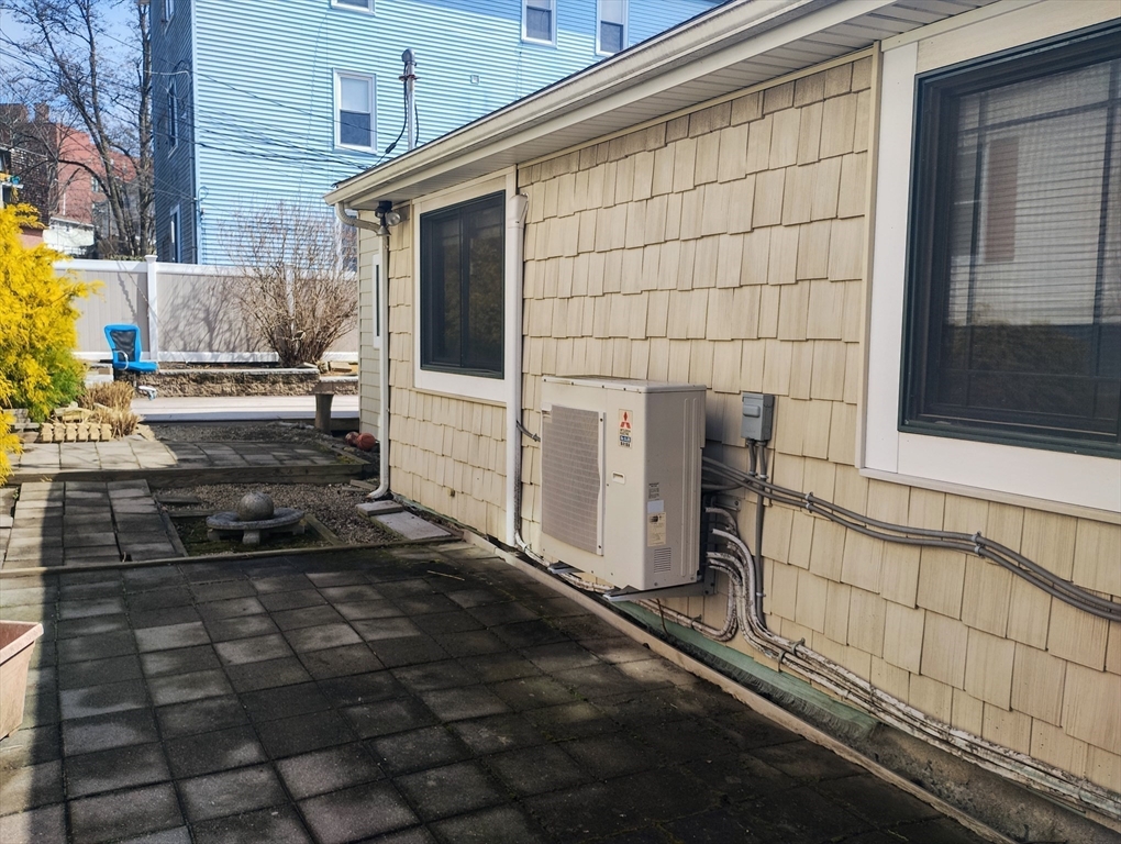 199 Vernon Street Worcester, MA 01607 - Photo 3 of 18