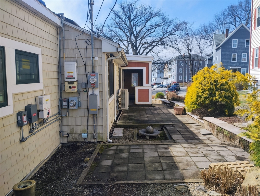 199 Vernon Street Worcester, MA 01607 - Photo 5 of 18