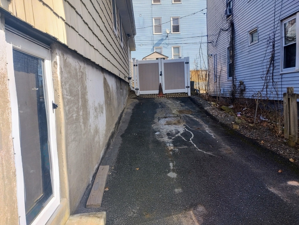 199 Vernon Street Worcester, MA 01607 - Photo 7 of 18