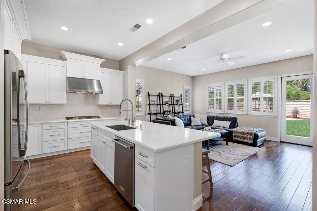 4383 Via Rio Newbury Park, CA 91320 - Photo 14 of 50