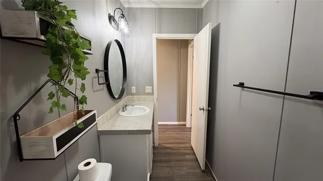 a close view of light fixtures and entryway