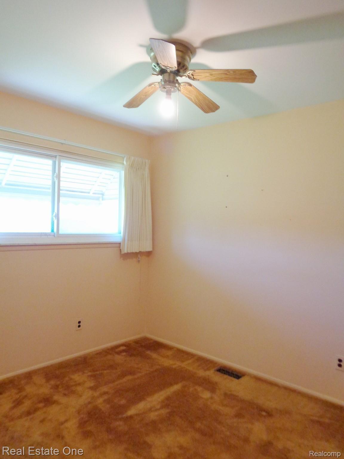 4863 Valley Road Trenton, MI 48183 - Photo 15 of 33 bedroom
