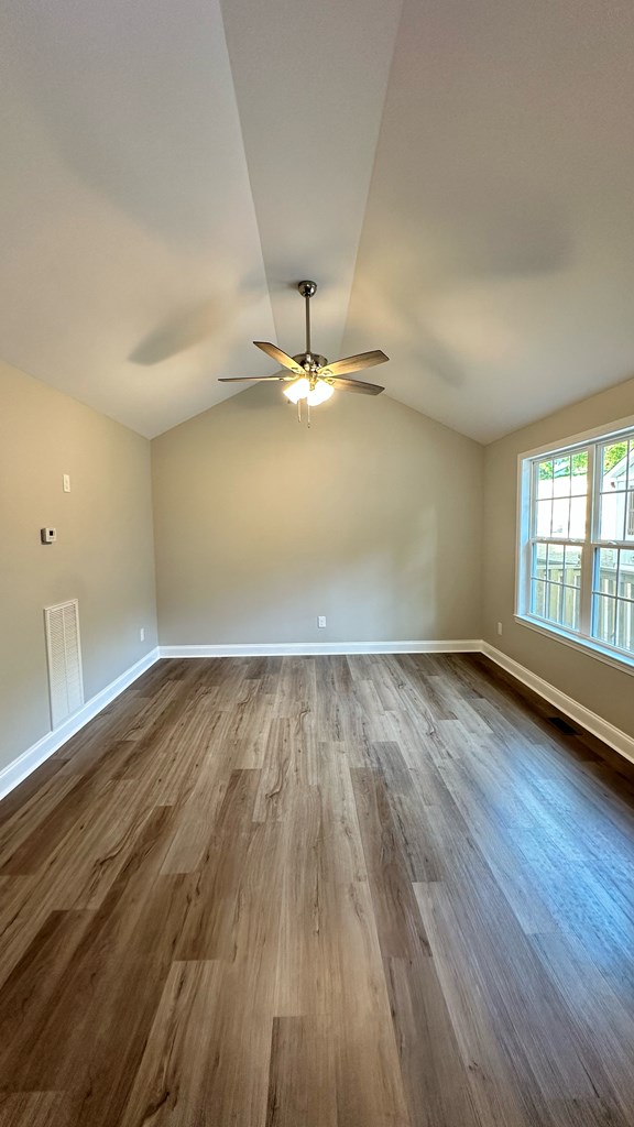 1610 Riverbend Road Dalton, GA 30721 - Photo 5 of 14 Gallery Image 5