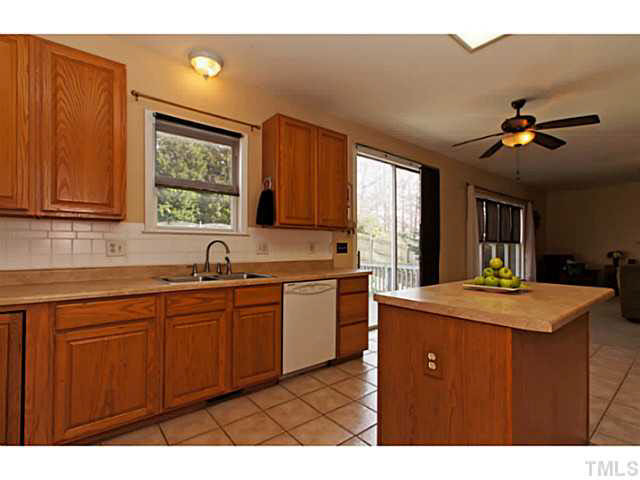 1206 Blackburn Road Apex, NC 27502 - Photo 12 of 25 Kitchen
