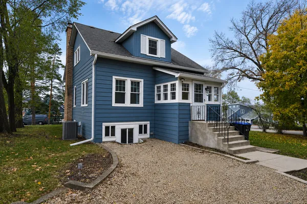 $2,150 | 3916 East Lake Shore Drive, Wonder Lake, IL 60097