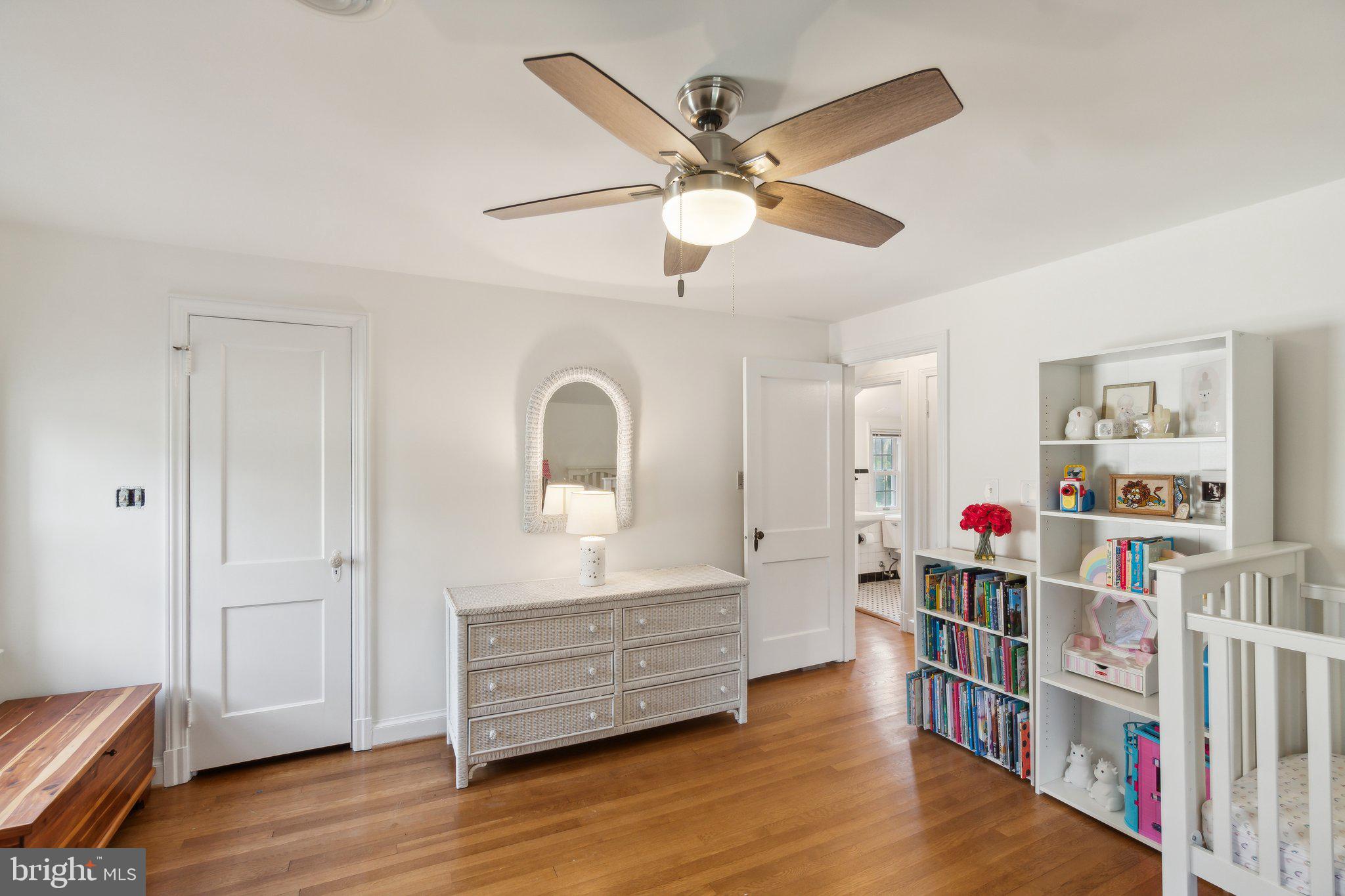 314 Whitestone Road Silver Spring, MD 20901 - Photo 18 of 26 Upper level.