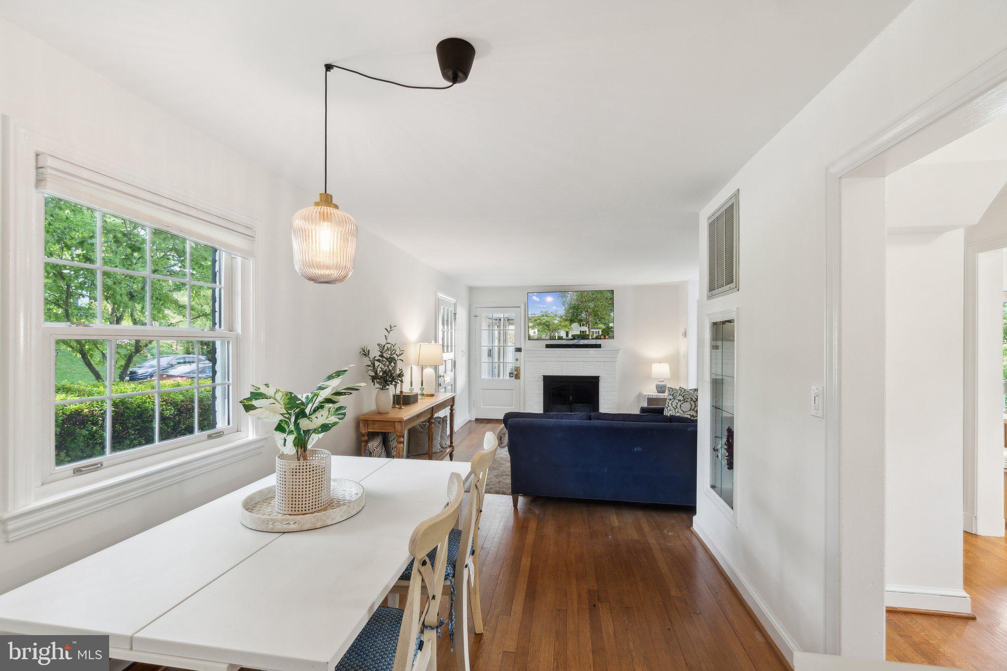 314 Whitestone Road Silver Spring, MD 20901 - Photo 8 of 26 Combo dining and living space.