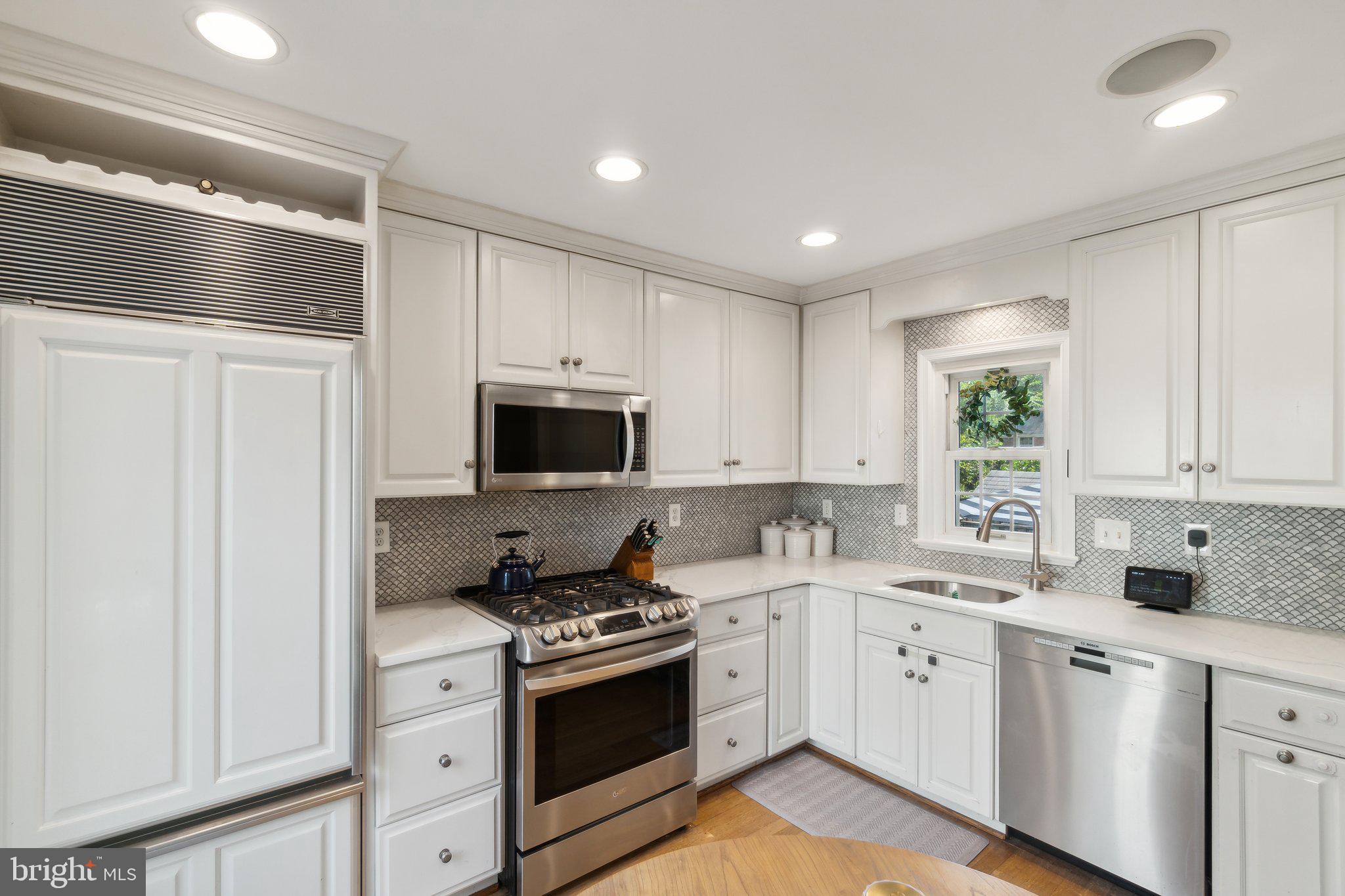 314 Whitestone Road Silver Spring, MD 20901 - Photo 10 of 26 Updated bright kitchen.