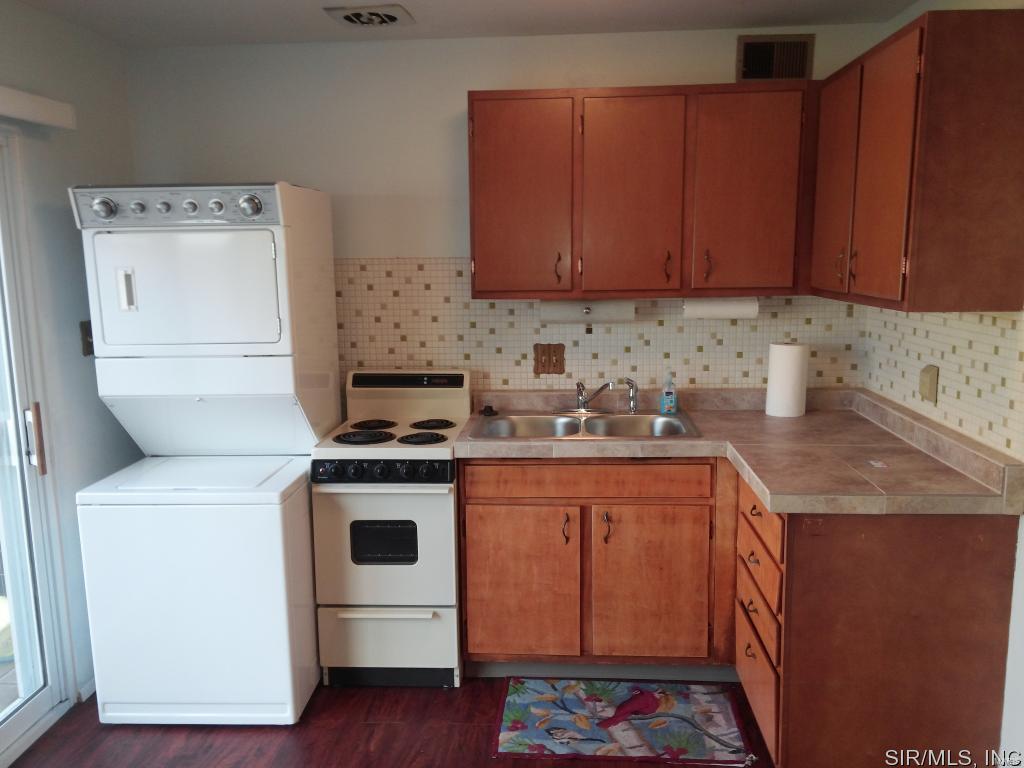 5310 Godfrey Road, Unit 7 Godfrey, IL 62035 - Photo 11 of 28 Gallery Image 11