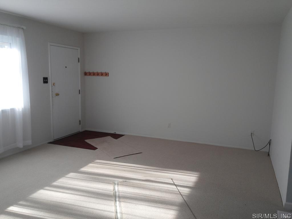 5310 Godfrey Road, Unit 7 Godfrey, IL 62035 - Photo 4 of 28 Gallery Image 4