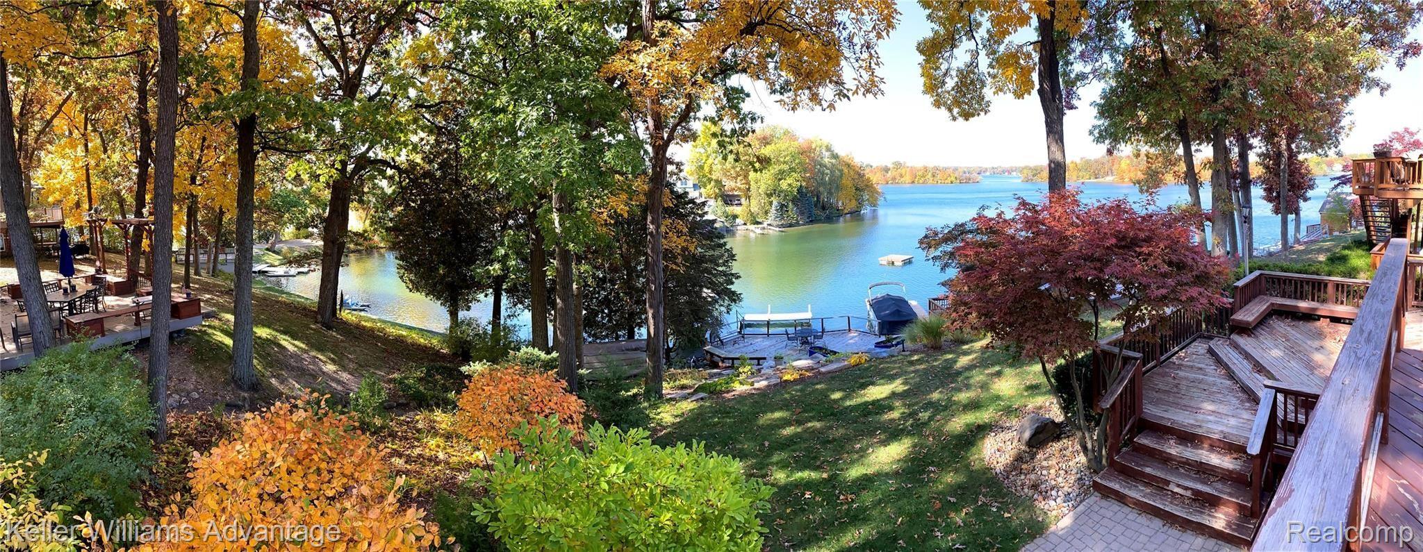 3191 Ridge Road White Lake, MI 48383 - Photo 42 of 42 Panoramic view of yard/lake.