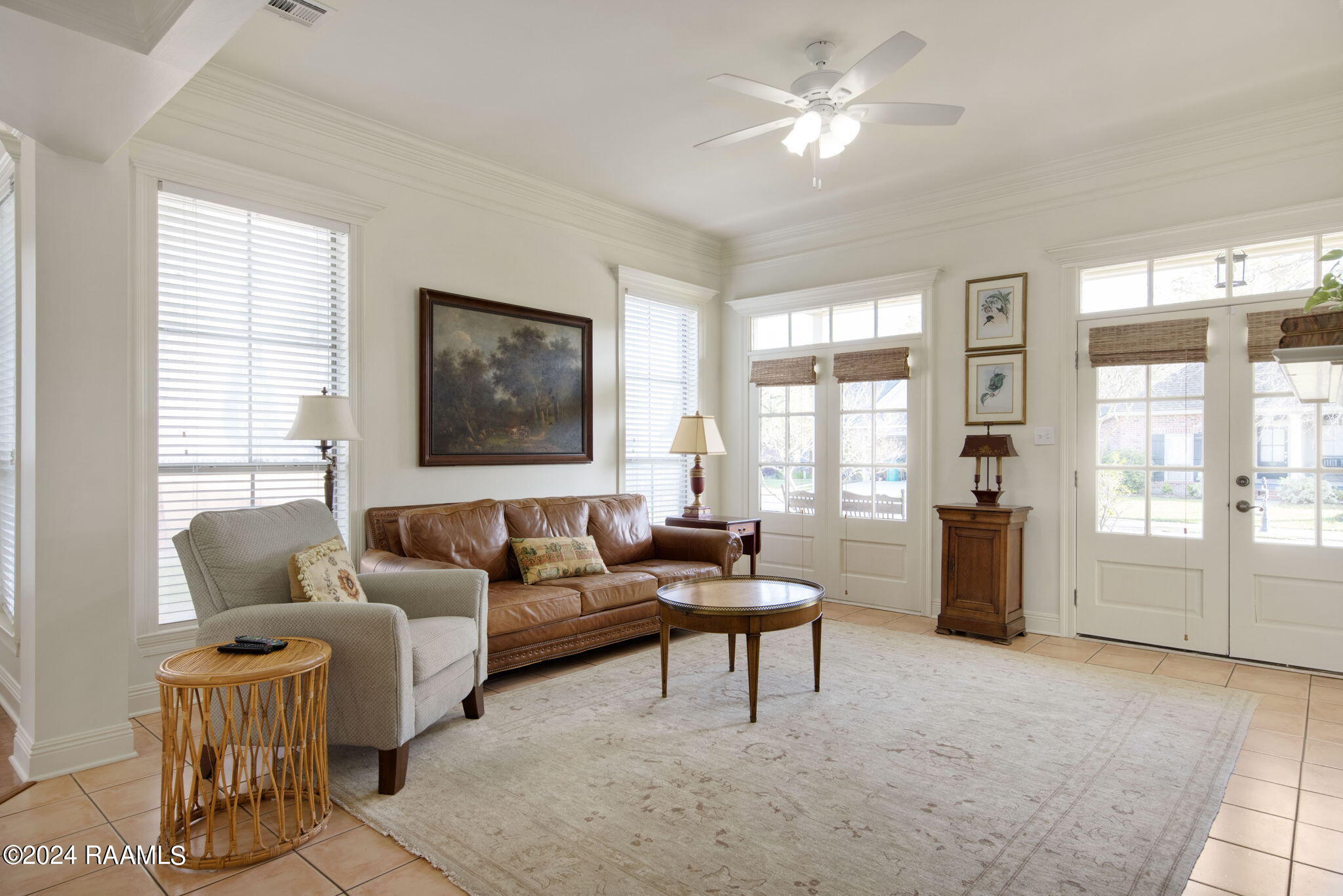 705 Southlake Circle Youngsville, LA 70592 - Photo 12 of 32 7-web-or-mls-705 Southlake Cir-7