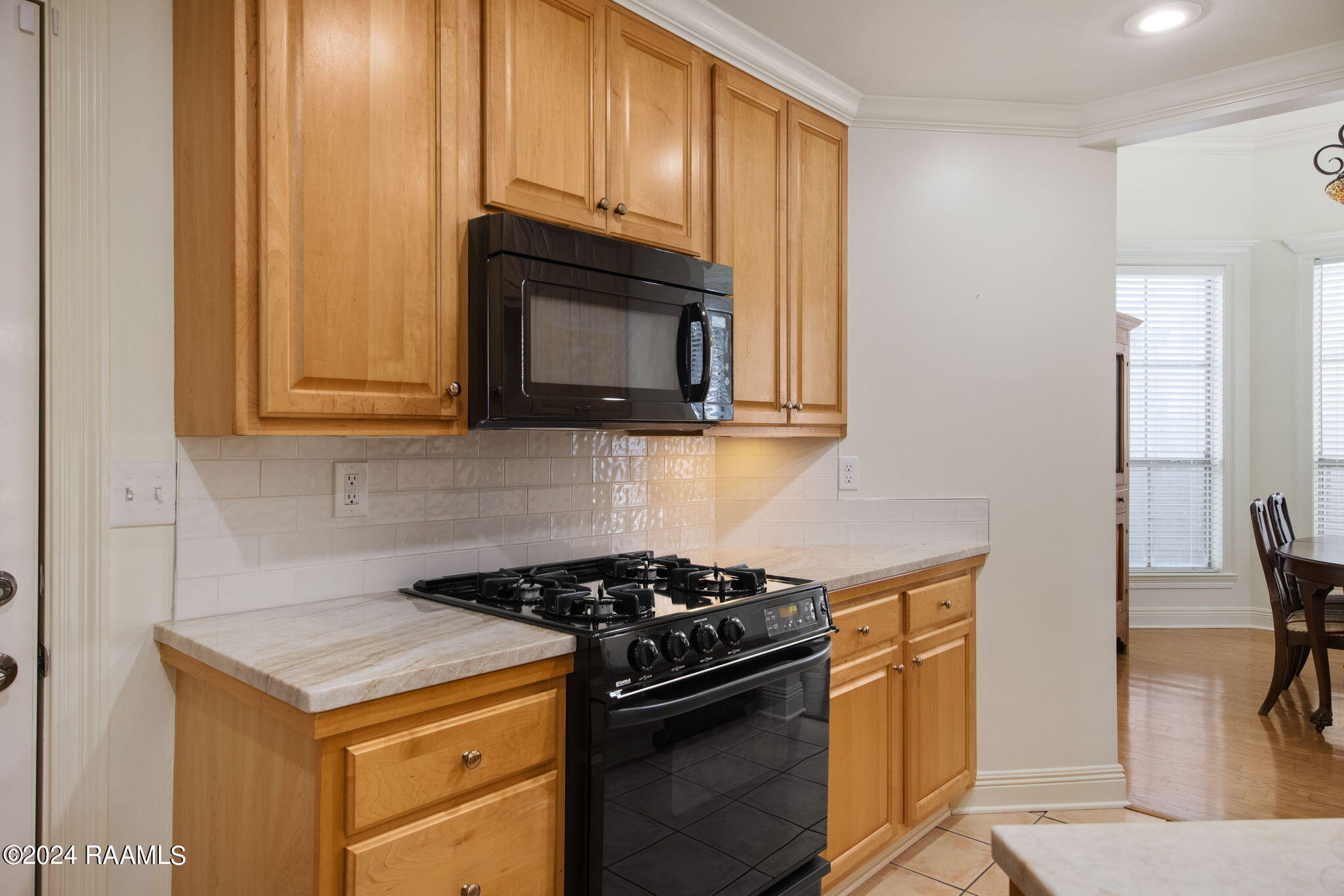 705 Southlake Circle Youngsville, LA 70592 - Photo 16 of 32 13-web-or-mls-705 Southlake Cir-13