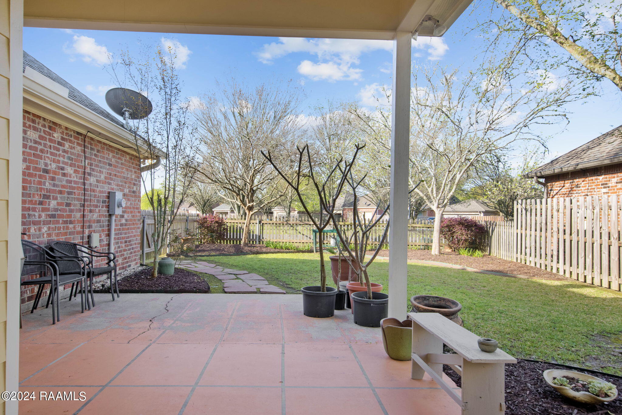 705 Southlake Circle Youngsville, LA 70592 - Photo 28 of 32 24-web-or-mls-705 Southlake Cir-24