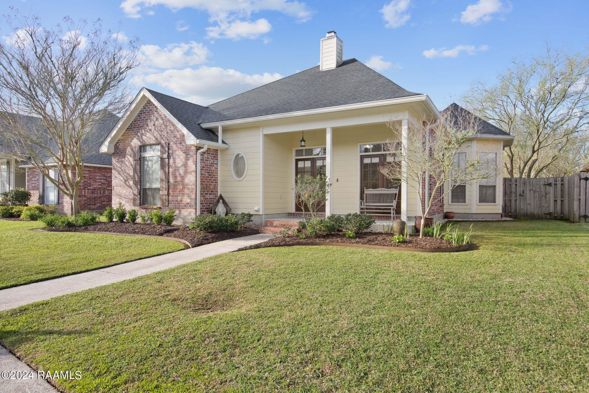 705 Southlake Circle Youngsville, LA 70592 - Photo 3 of 32 1-web-or-mls-705 Southlake Cir-1