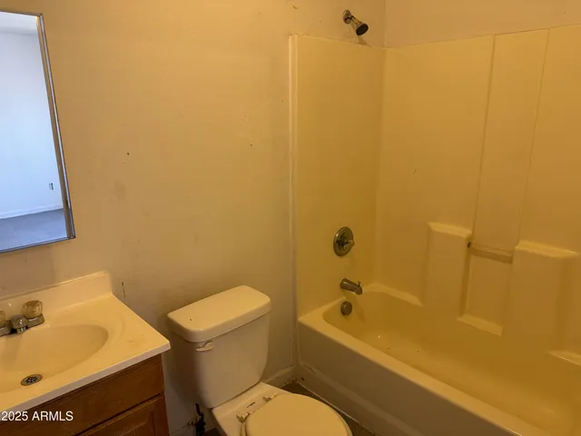 $2,863 | 1224 East Apache Street, Phoenix, AZ 85034