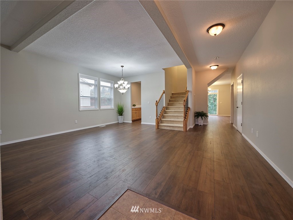 1619 North Falcon Drive Ridgefield, WA 98642 - Photo 3 of 30 Gallery Image 3