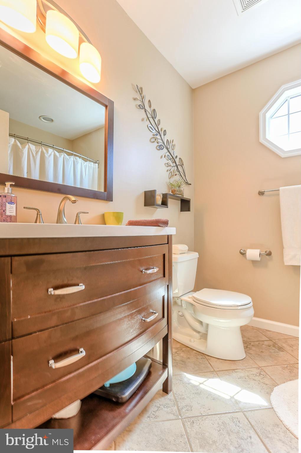 1449 Johnson Road Chambersburg, PA 17202 - Photo 22 of 30 Bath