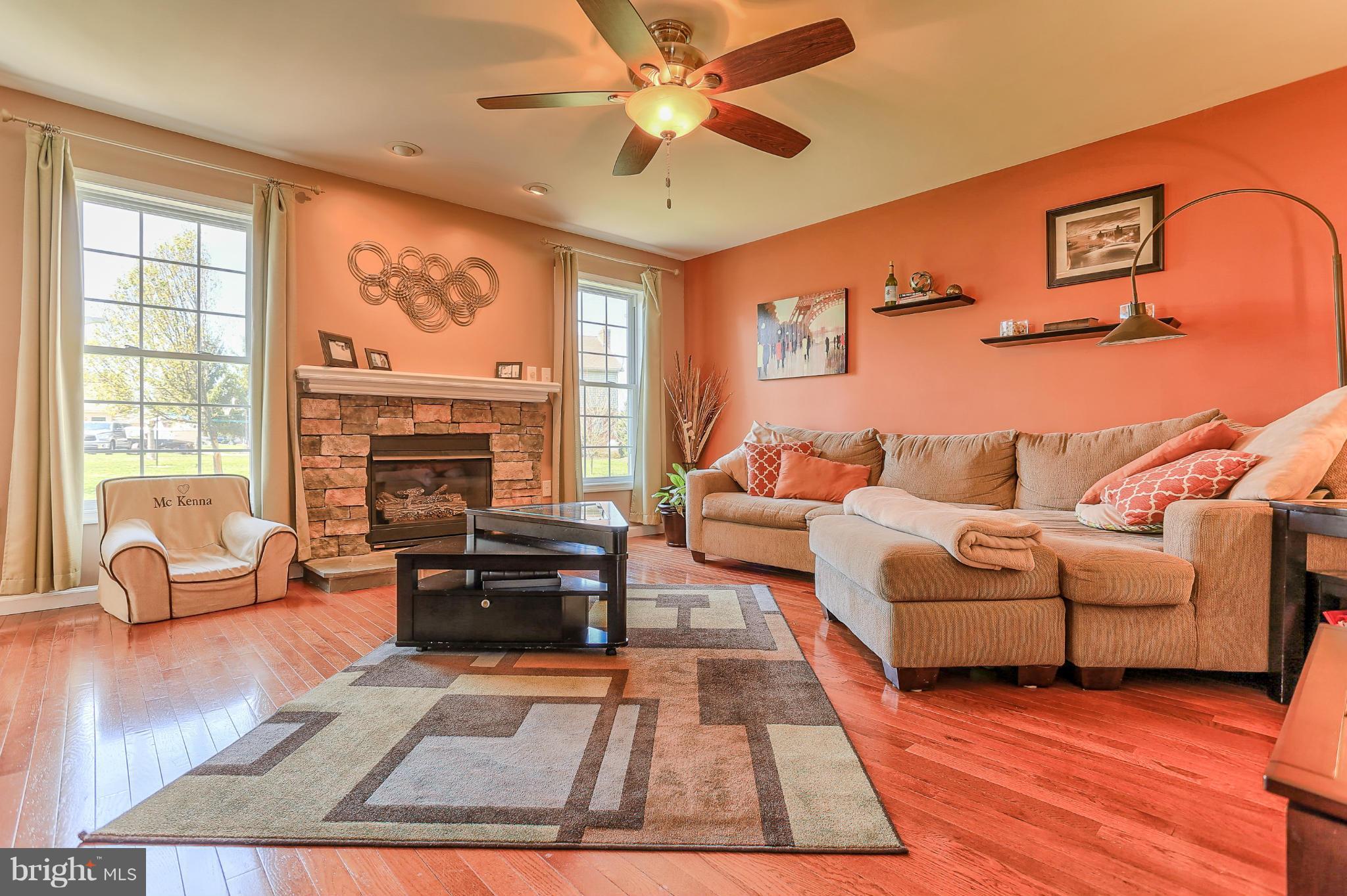 1449 Johnson Road Chambersburg, PA 17202 - Photo 7 of 30 Living Room