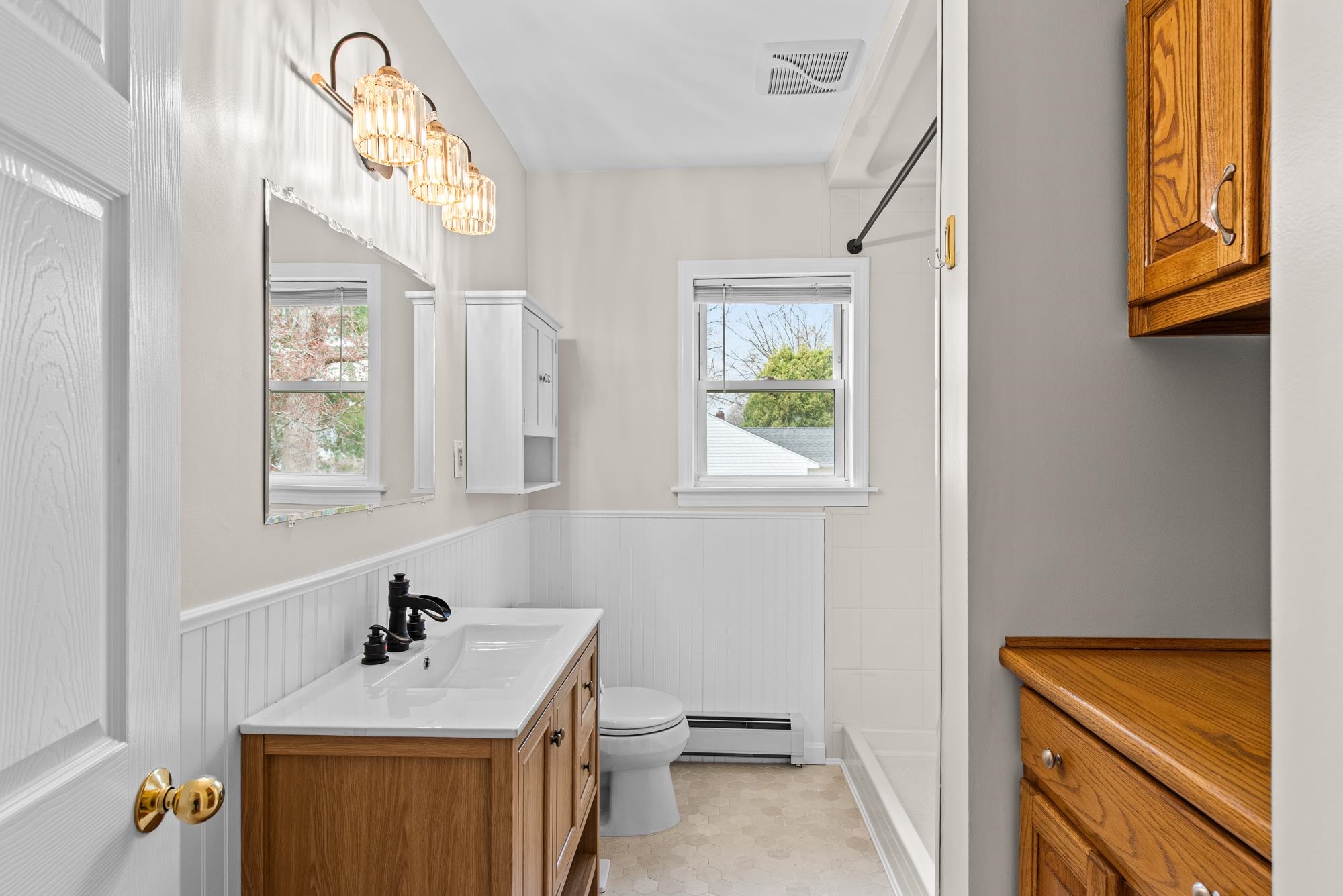 14 Beaver Street Nashua, NH 03063 - Photo 12 of 34