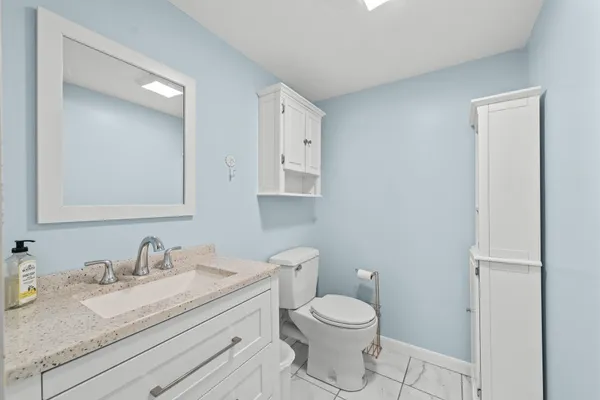 $560,000 | 14 Beaver Street, Nashua, NH 03063