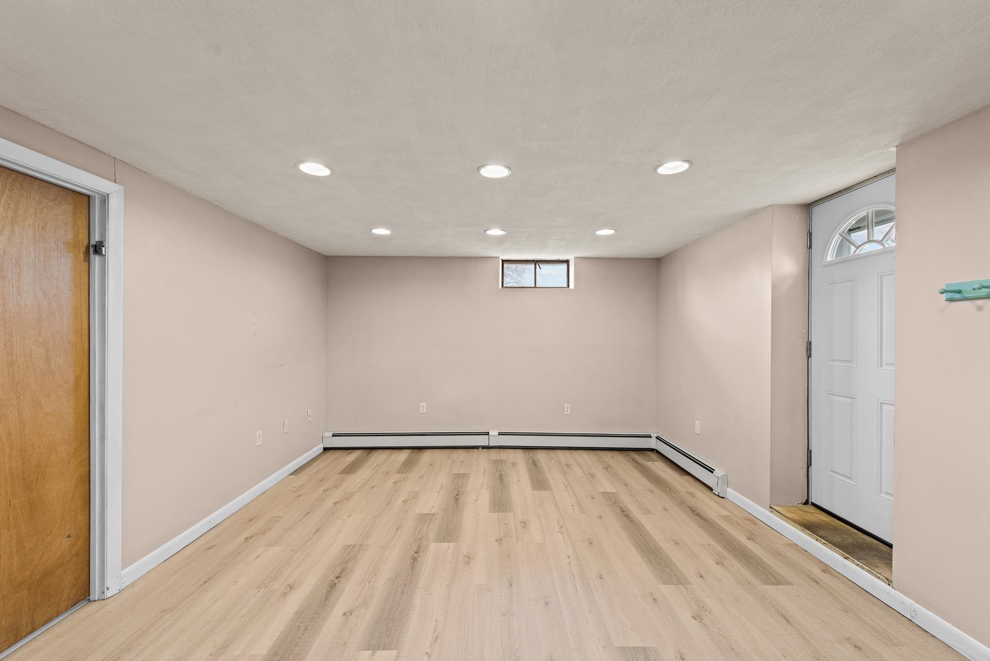 14 Beaver Street Nashua, NH 03063 - Photo 22 of 34