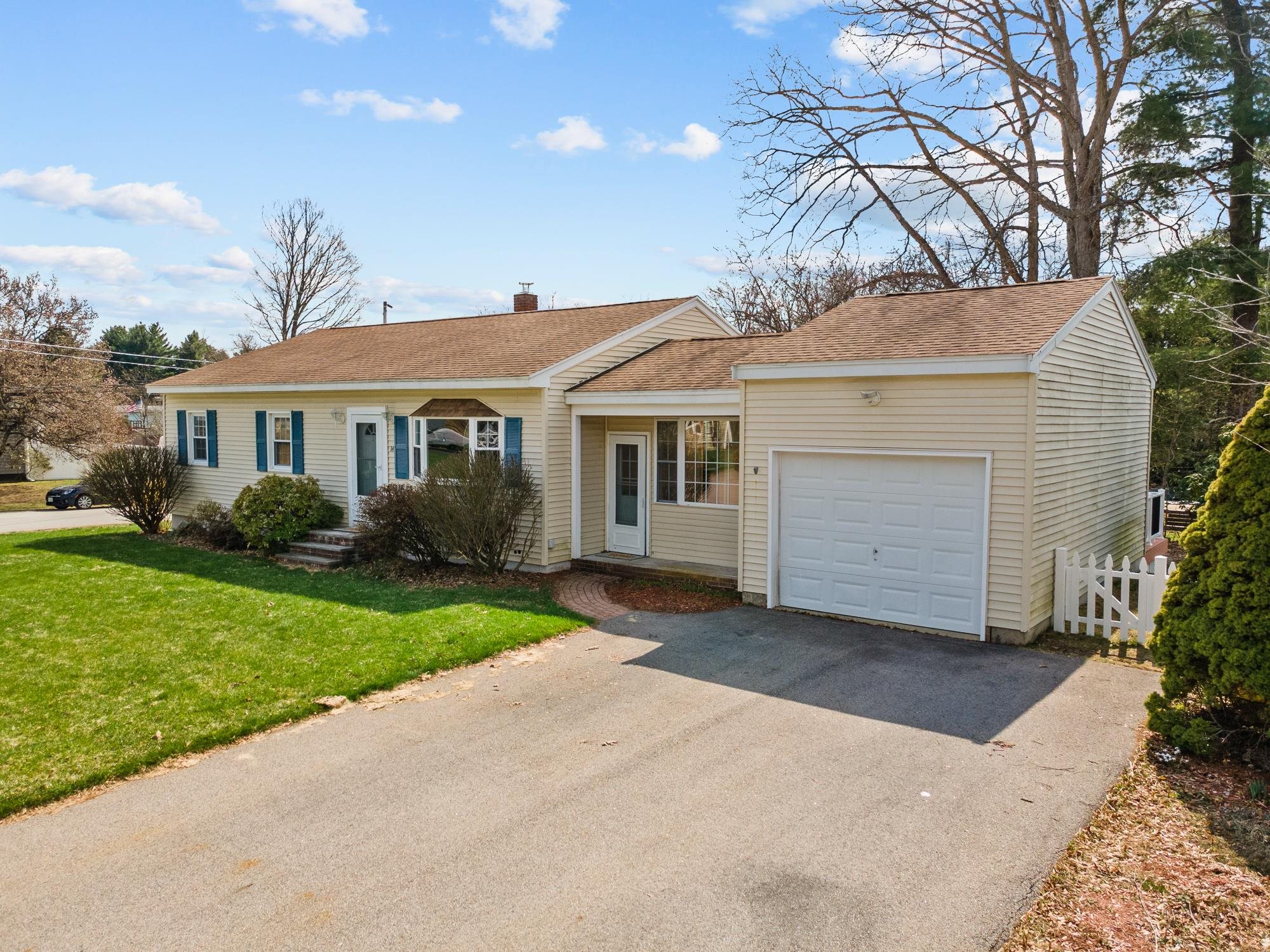 14 Beaver Street Nashua, NH 03063 - Photo 26 of 34