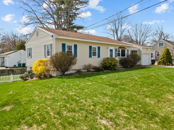 $560,000 | 14 Beaver Street, Nashua, NH 03063