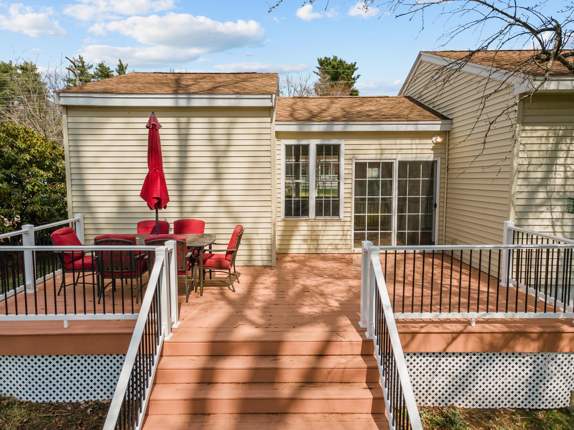 14 Beaver Street Nashua, NH 03063 - Photo 30 of 34