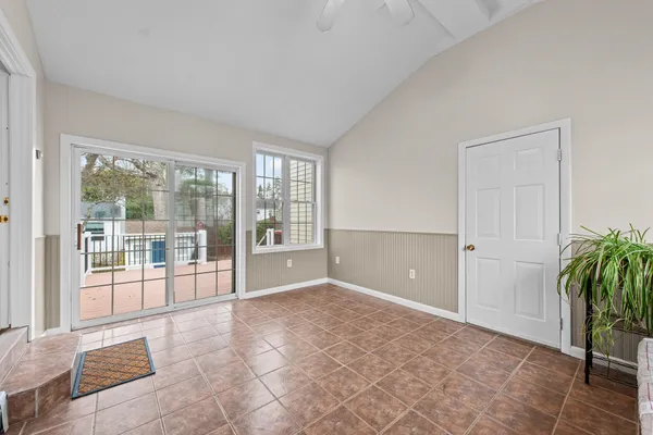 $560,000 | 14 Beaver Street, Nashua, NH 03063