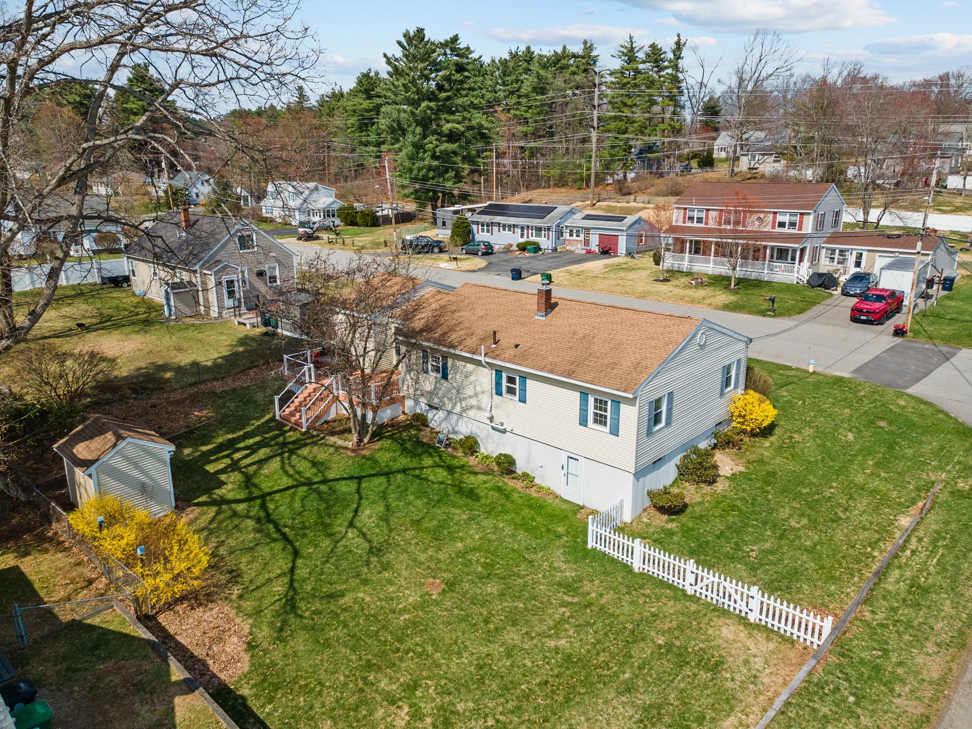 14 Beaver Street Nashua, NH 03063 - Photo 32 of 34