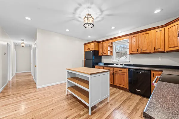 $560,000 | 14 Beaver Street, Nashua, NH 03063