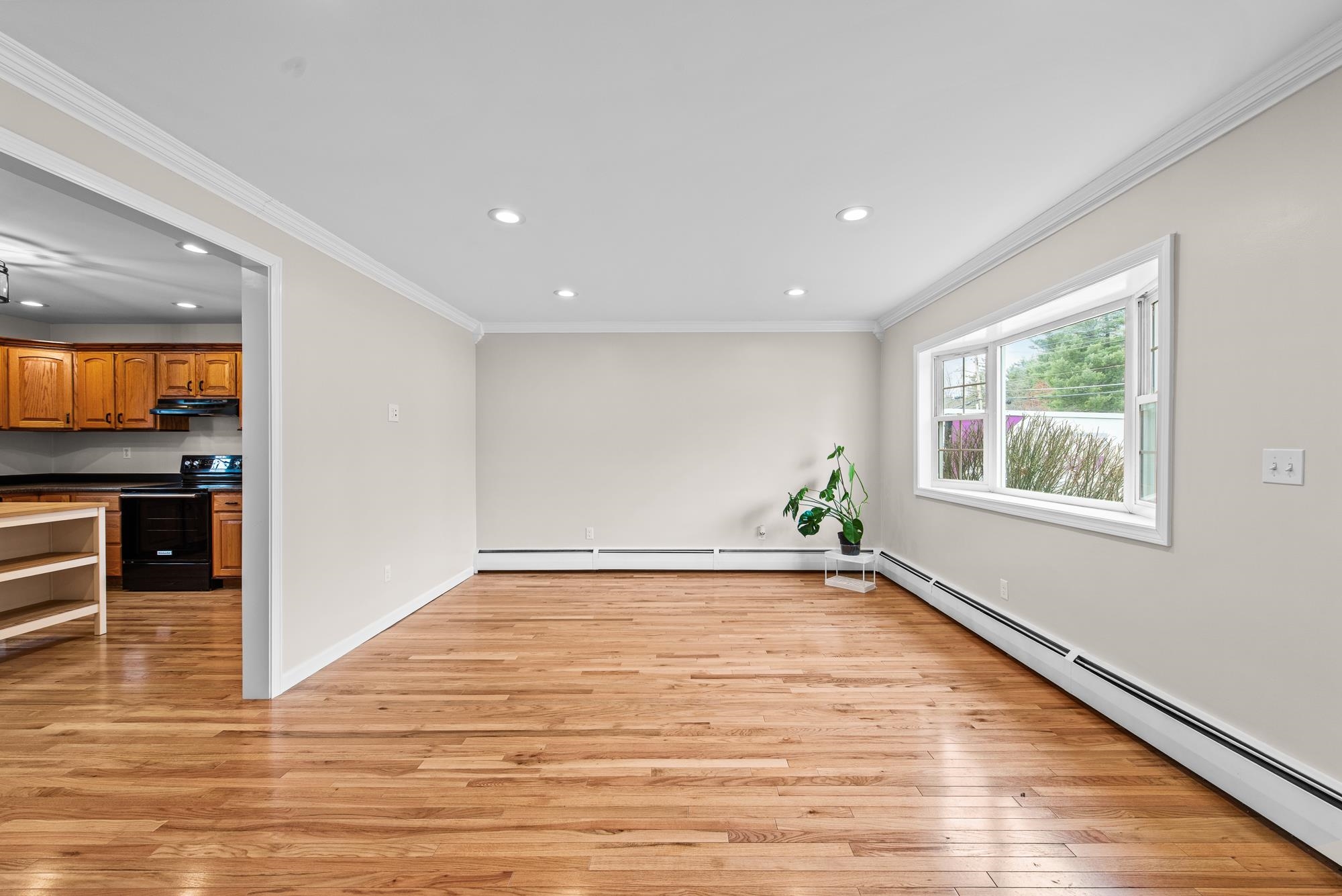 14 Beaver Street Nashua, NH 03063 - Photo 8 of 34