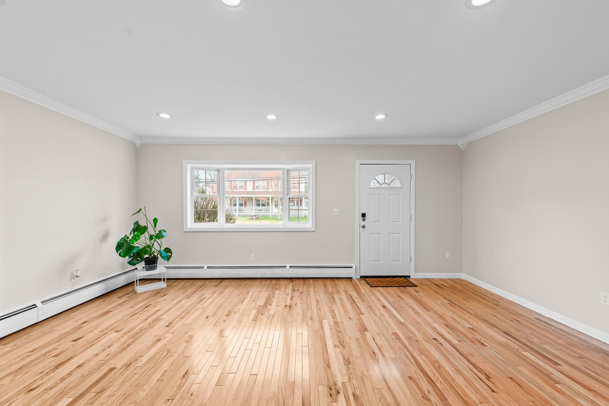 14 Beaver Street Nashua, NH 03063 - Photo 9 of 34