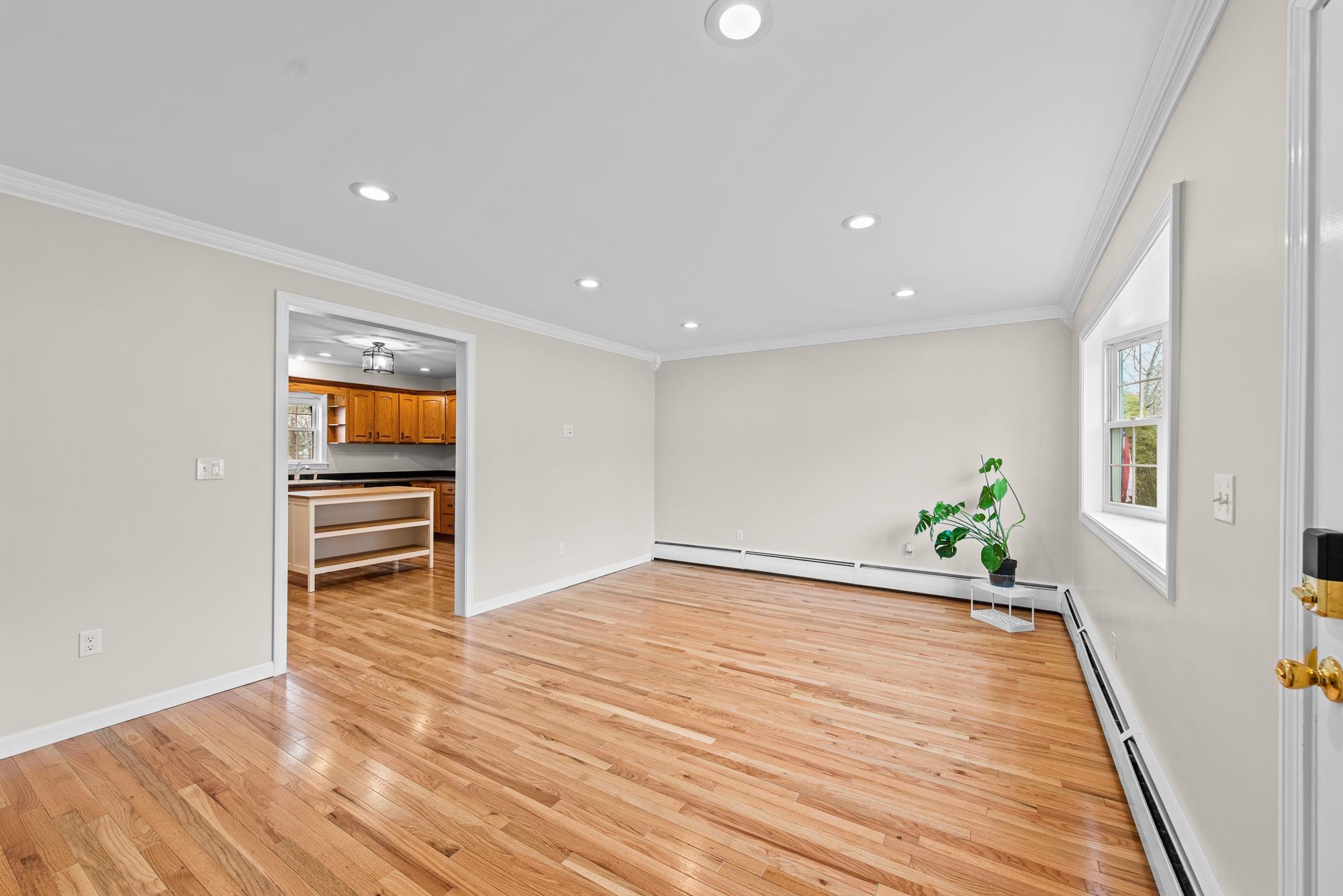 14 Beaver Street Nashua, NH 03063 - Photo 10 of 34