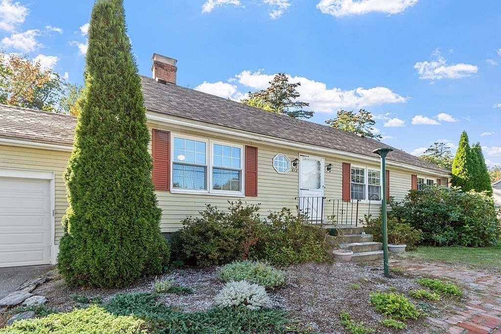 612 Rindge Road Fitchburg, MA 01420 - Photo 2 of 24 Gallery Image 2