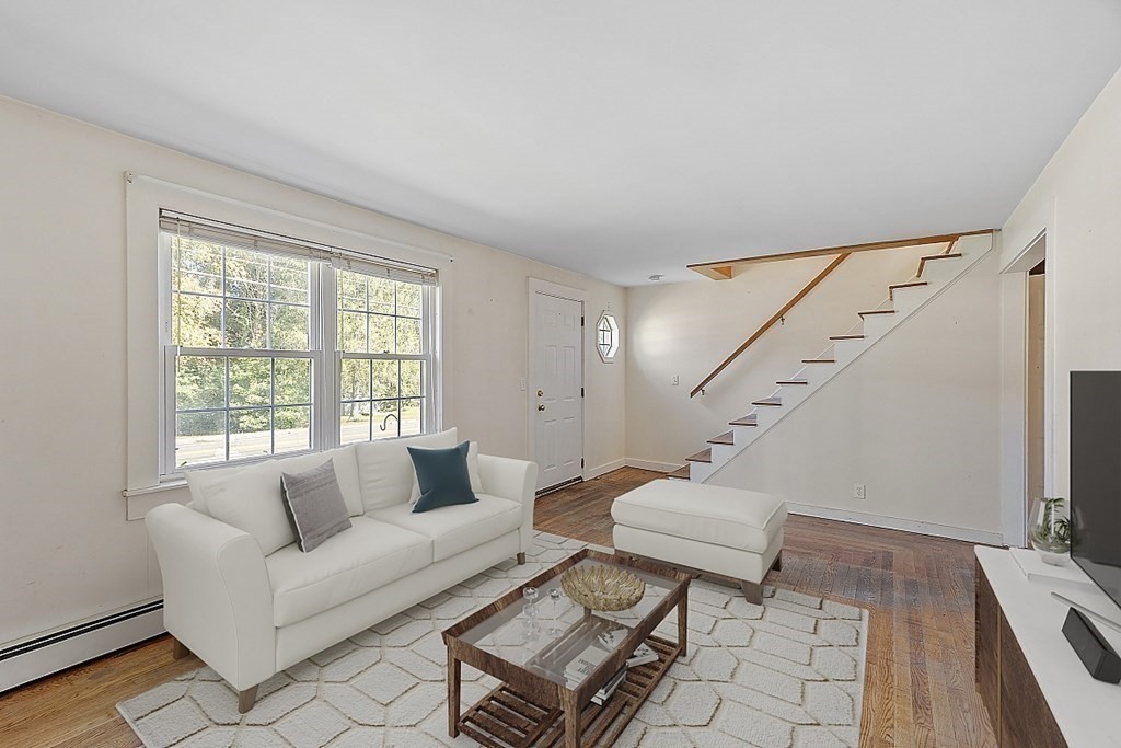 612 Rindge Road Fitchburg, MA 01420 - Photo 4 of 24 Gallery Image 4