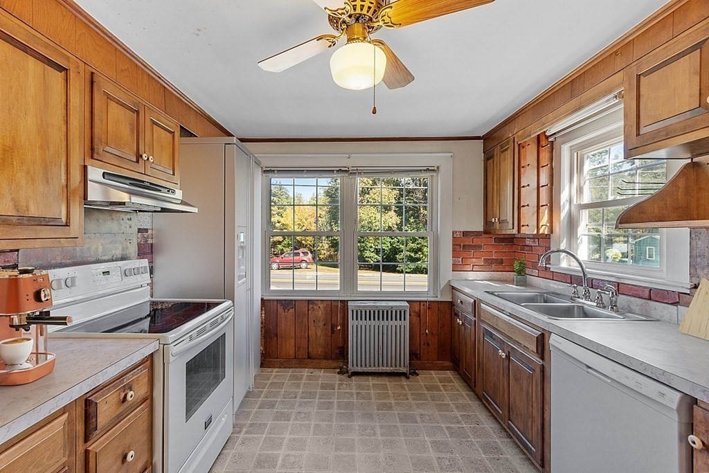 612 Rindge Road Fitchburg, MA 01420 - Photo 5 of 24 Gallery Image 5